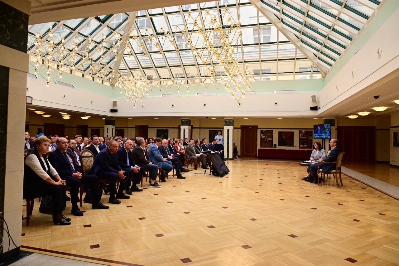 Денис Паслер наградил уральских предпринимателей за вклад в развитие региона