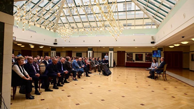 Денис Паслер наградил уральских предпринимателей за вклад в развитие региона