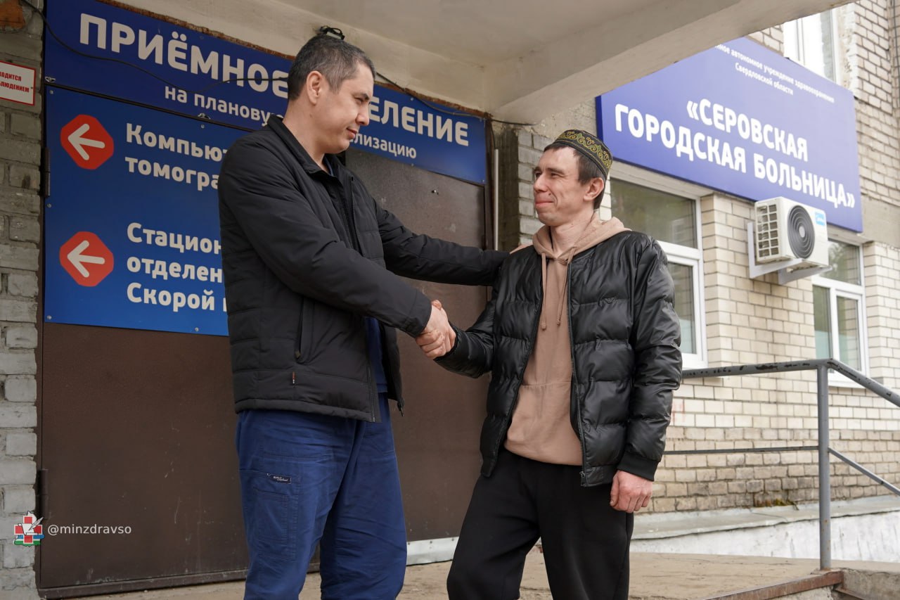 Уральские врачи спасли мужчину с раздробленным черепом после ДТП