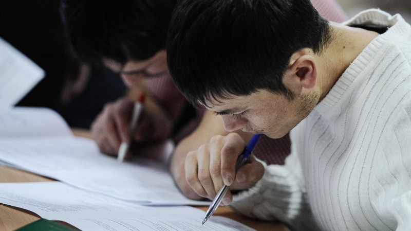 Госдума РФ ужесточит контроль за тестами мигрантов в вузах