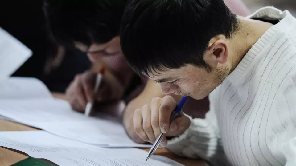 Госдума РФ ужесточит контроль за тестами мигрантов в вузах