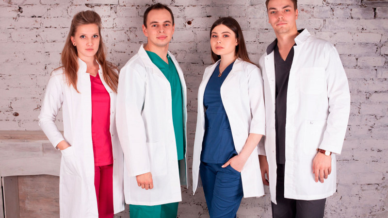 Свердловские врачи получат новую форму за счет работодателей