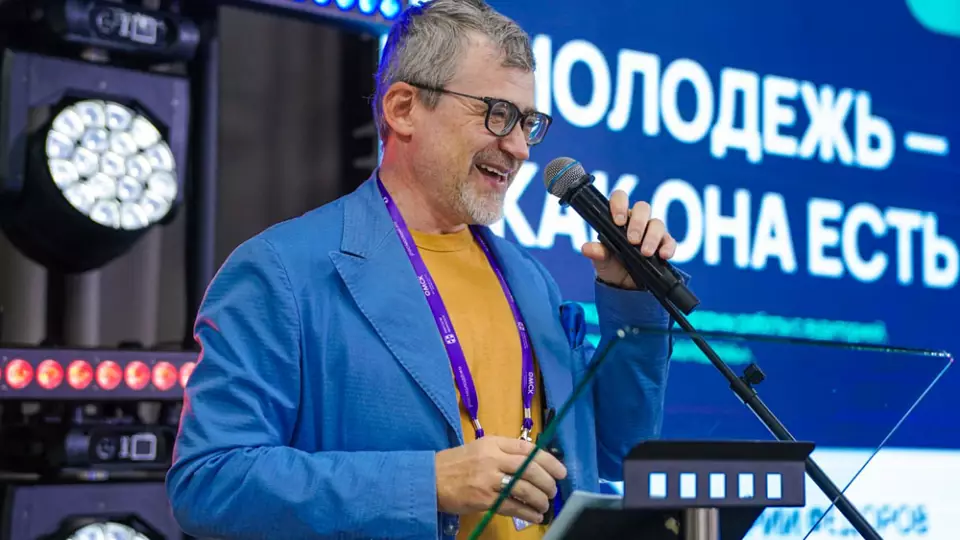 ВЦИОМ: 56% молодёжи выбирают трудоустройство своим приоритетом