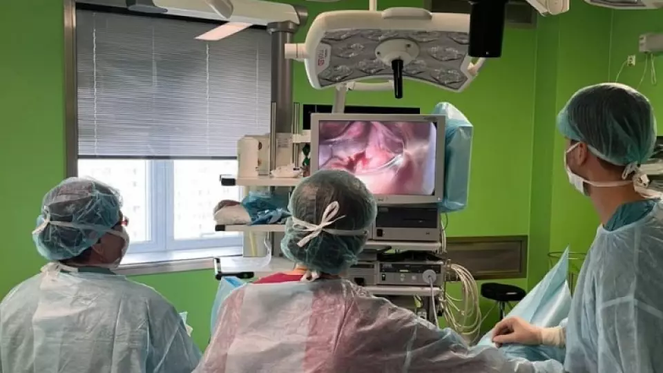 Сургутские хирурги вырезали огромную кисту яичника у девочки