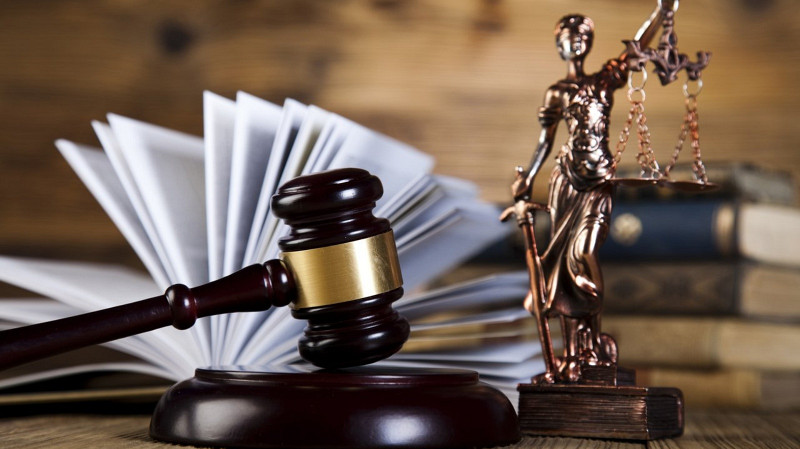 ТСЖ Екатеринбурга выплатит 70 тысяч девочке за перелом пальца