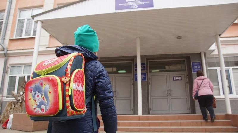 Госдума может запретить продажу энергетиков у школ и больниц