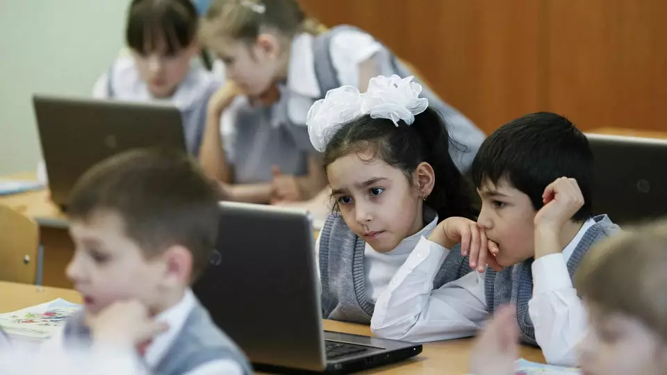 В Госдуме предлагаеют платное обучение для детей мигрантов