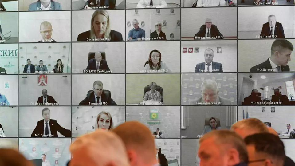 Денис Паслер поручил срочно восстановить горячее водоснабжение в Асбесте и Серове