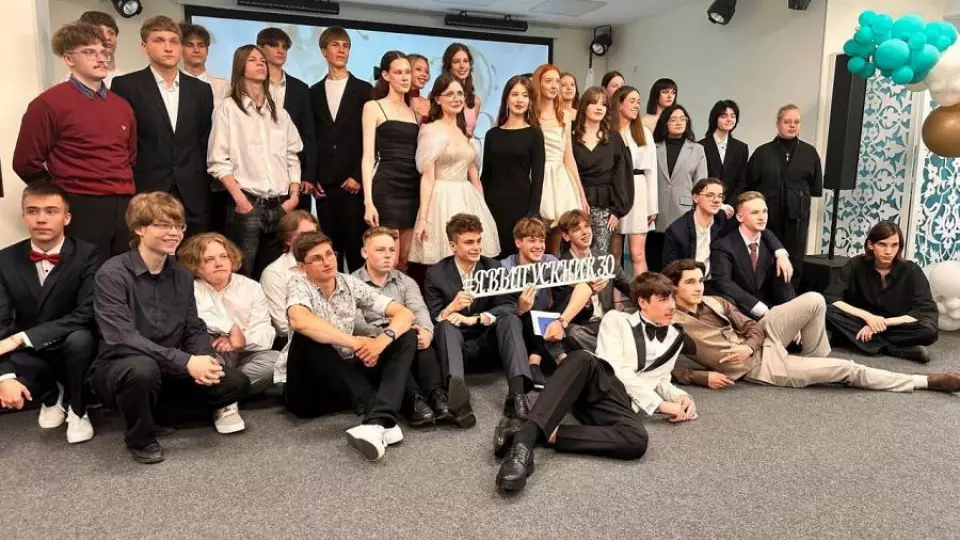 Школьники Свердловской области чаще выбирают ЕГЭ по естественным наукам