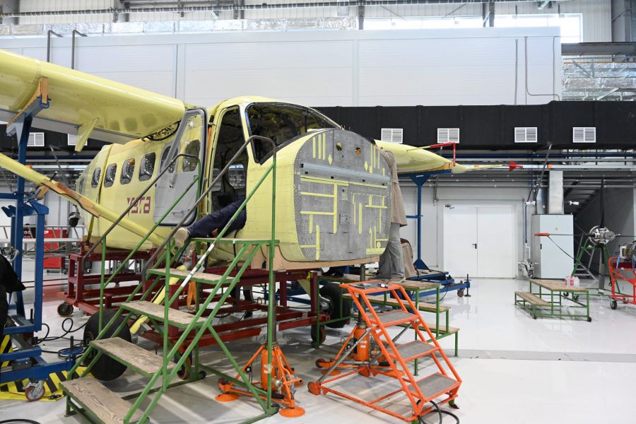 Денис Паслер обсудил с министром Алихановым проекты малой авиации