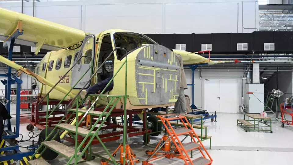 Денис Паслер обсудил с министром Алихановым проекты малой авиации