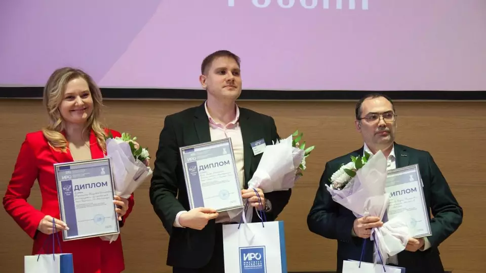 Денис Паслер подписал указ о премировании выдающихся педагогов