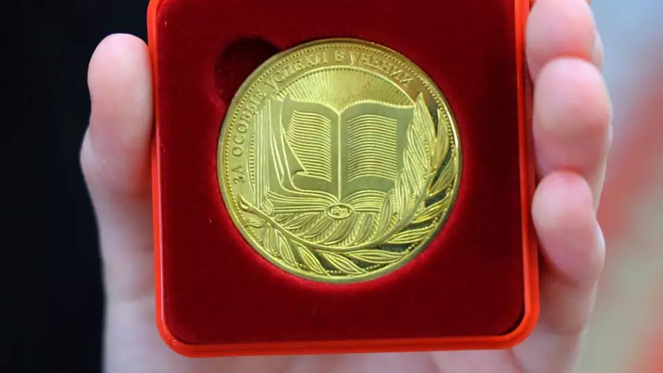 Каждый восьмой выпускник Свердловской области стал медалистом