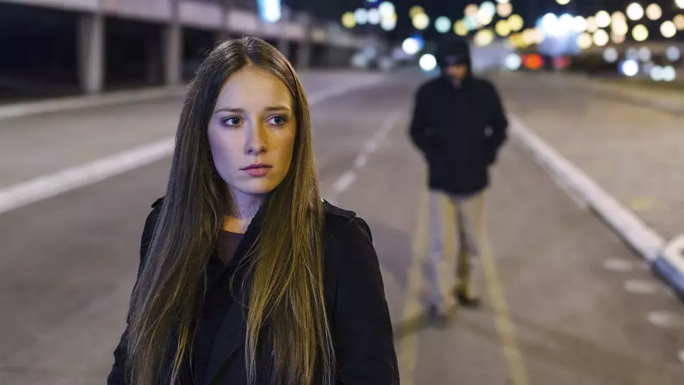 Эксперт заявил, что закон о сталкинге требует доработки из-за возможных рисков