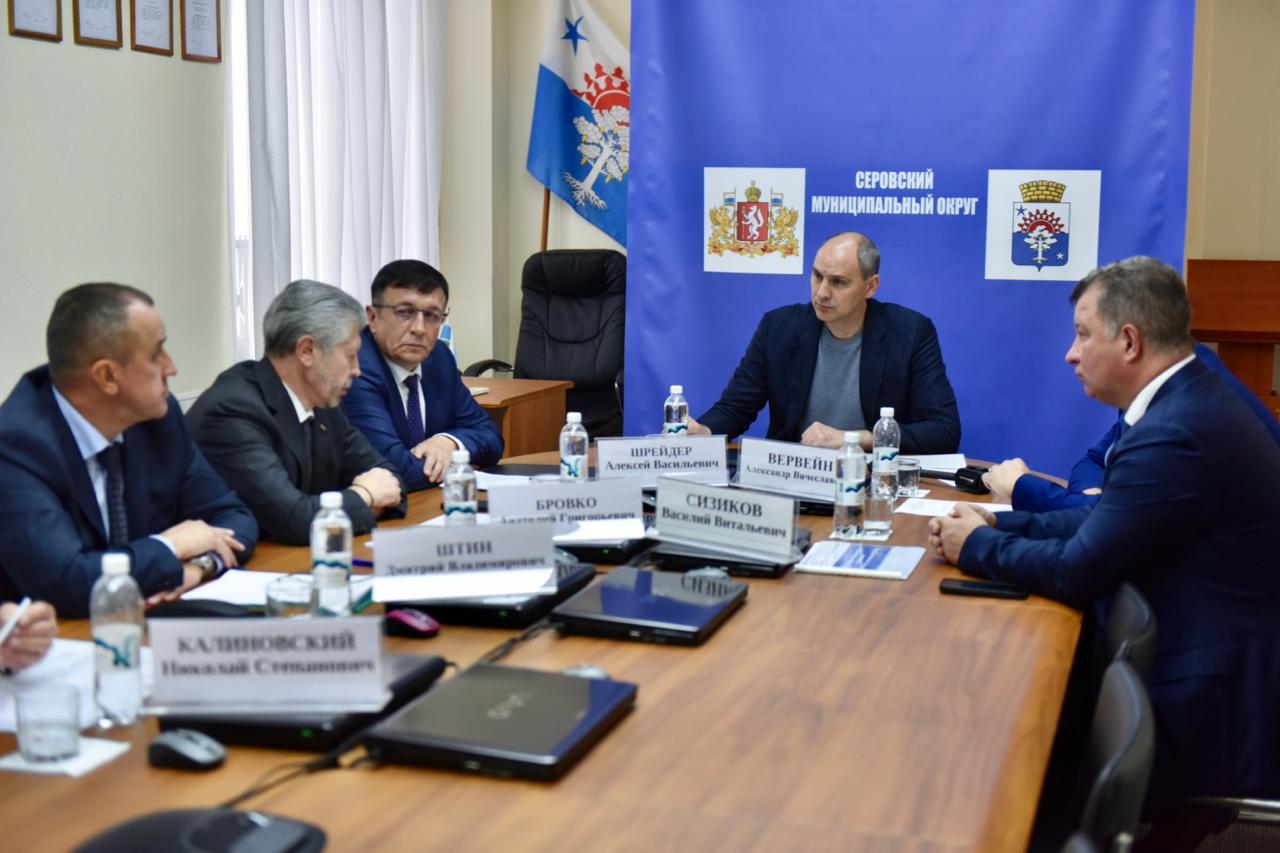 Денис Паслер защитил доходы работников заводов в Серове