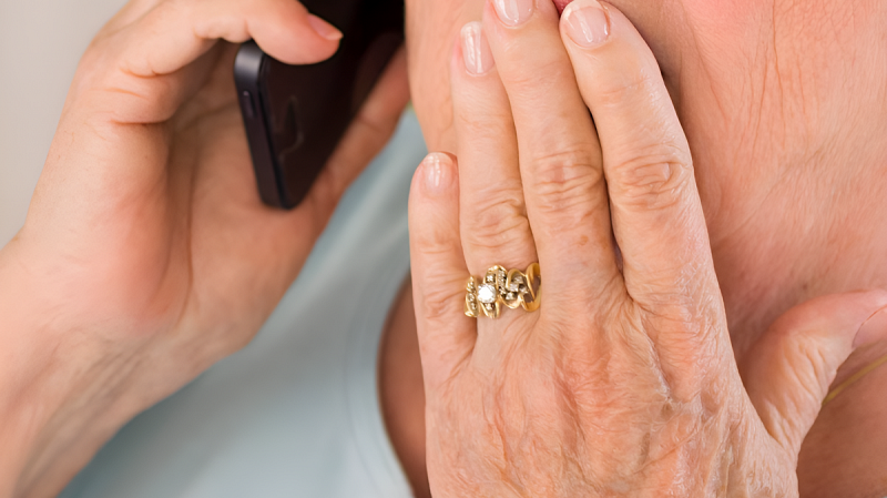 Пенсионерка из Екатеринбурга потеряла 8 тысяч евро из-за мошенников