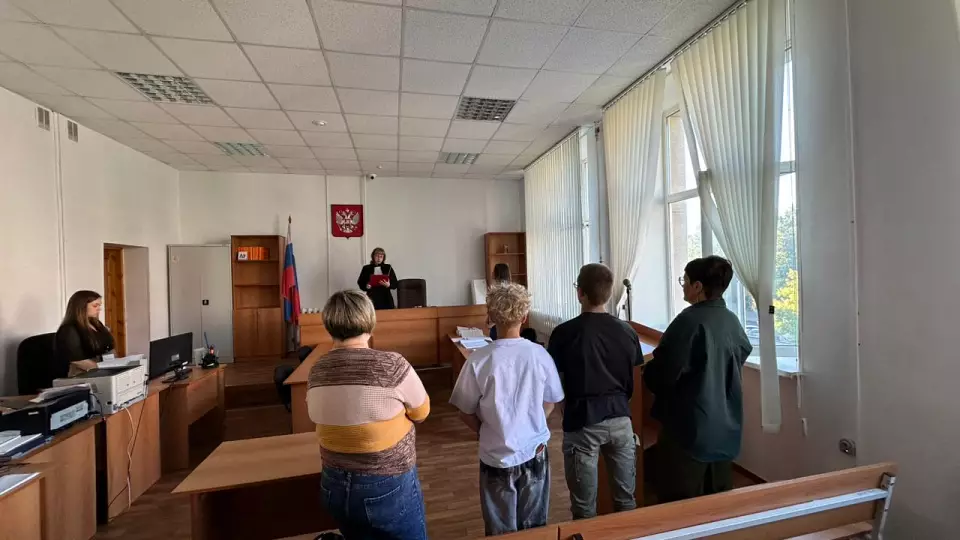 Подростков из Нижнего Тагила осудили за вымогательство у 12-летнего школьника