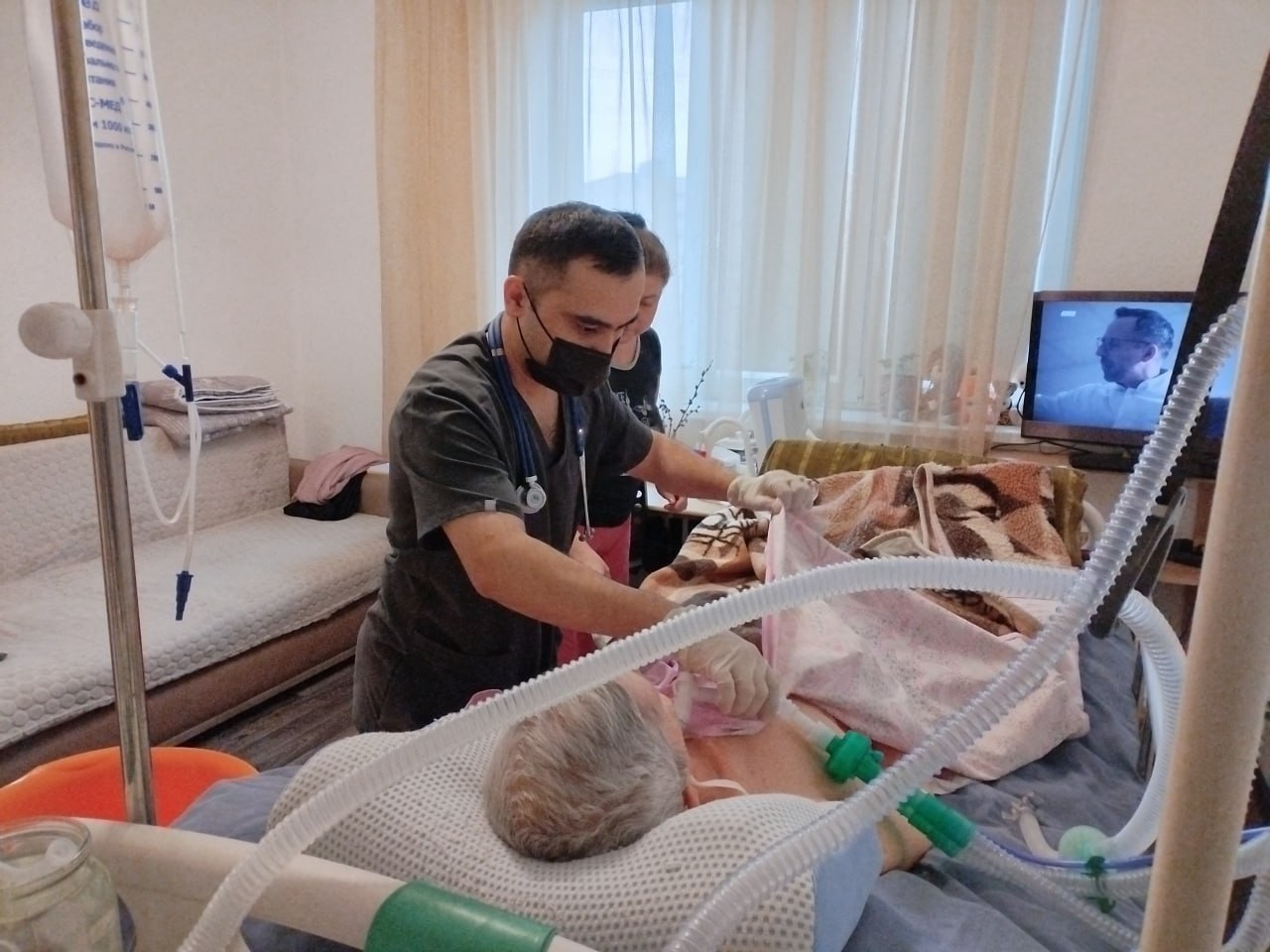 В Свердловской области запустили первый «стационар на дому» для пациентов с дыхательной недостаточностью