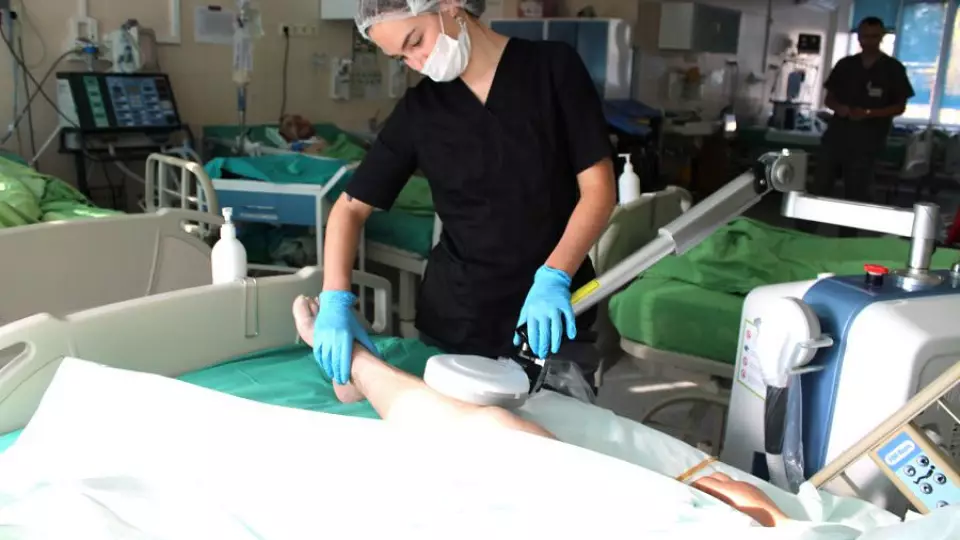 Свердловские врачи спасли пациента с ожогами трети тела