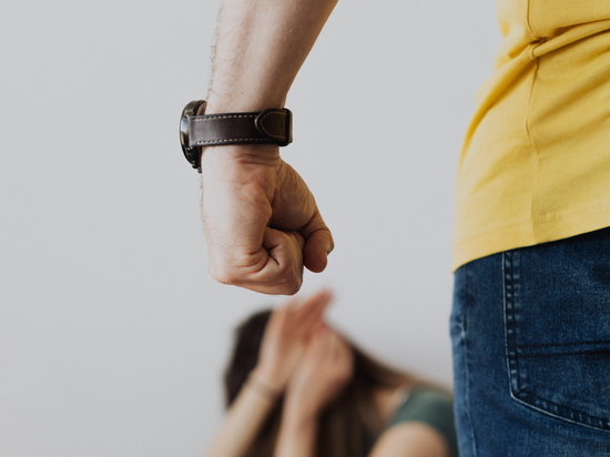 В Верхней Пышме пьяный защитник перепутал этаж и избил не того мужчину