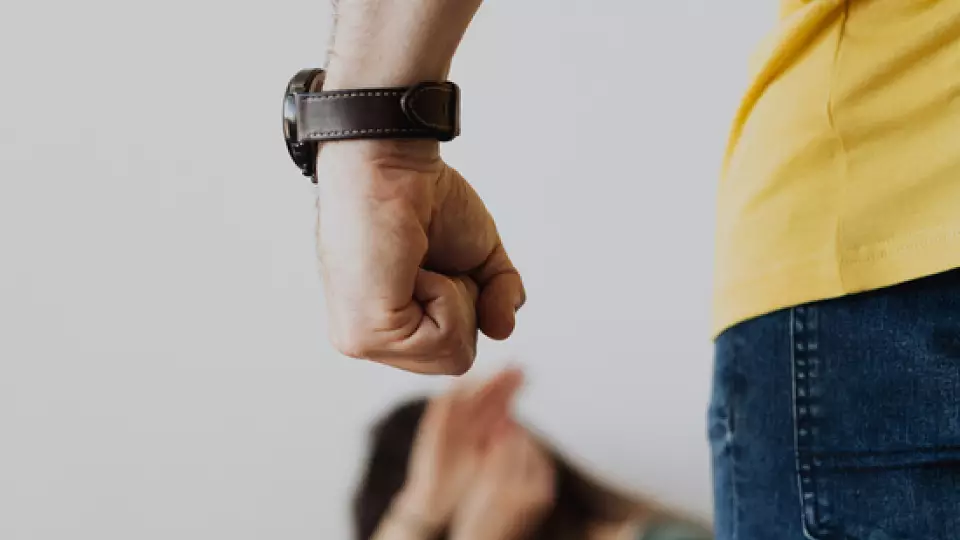 В Верхней Пышме пьяный защитник перепутал этаж и избил не того мужчину