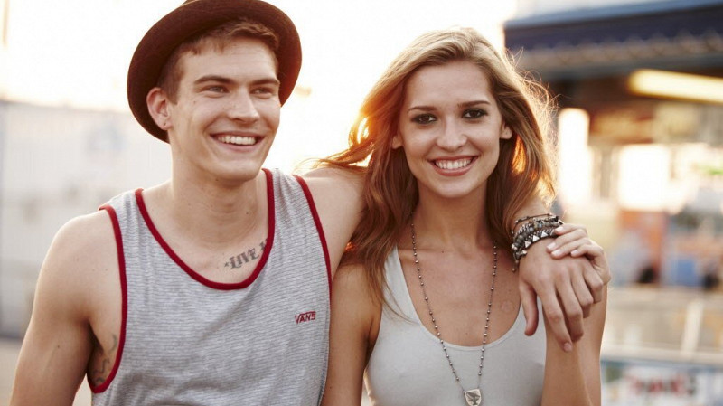 Можно ли дружить с противоположным полом, находясь в отношениях? Мнение психолога