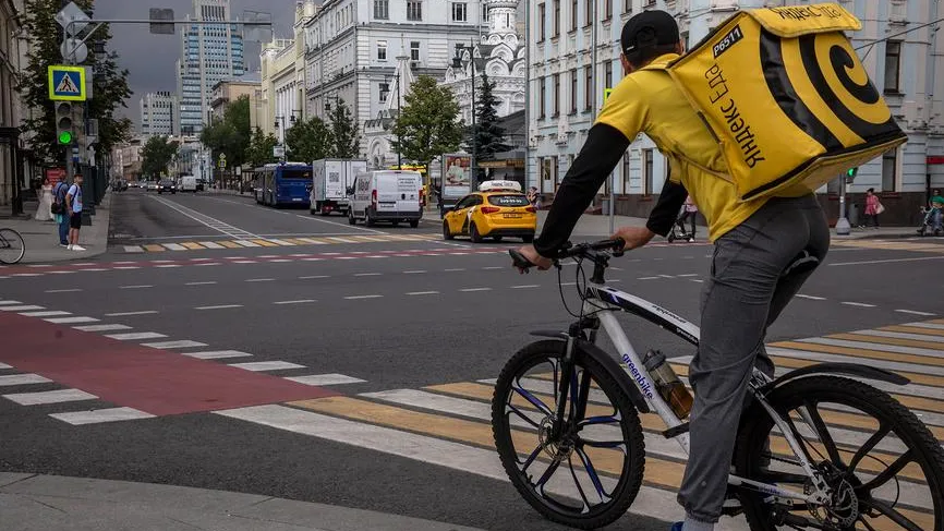 Судимым насильникам и наркоторговцам могут запретить работать курьерами