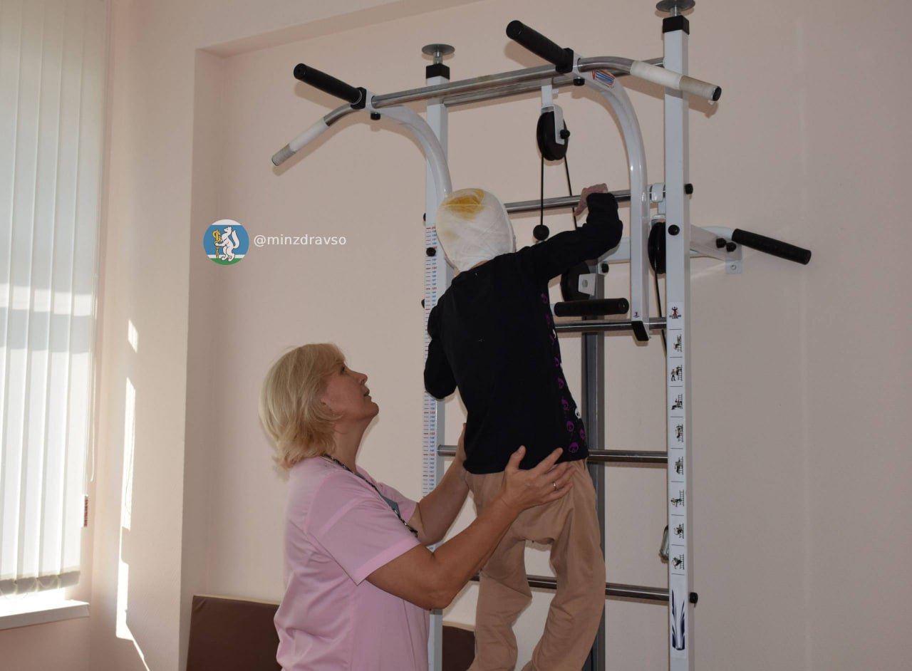 Уральские врачи спасли мальчика с ожогами половины тела