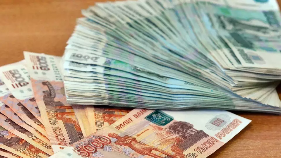 Екатеринбургский учитель потерял 10 миллионов рублей из-за мошенников