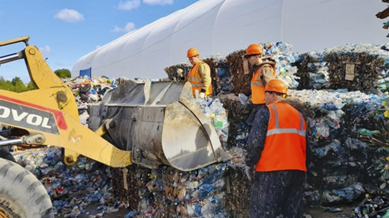 Более 8 тонн пластика из Надыма отправили на переработку в Екатеринбург