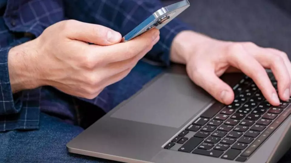 Россияне смогут добровольно ограничивать доступ к опасному контенту