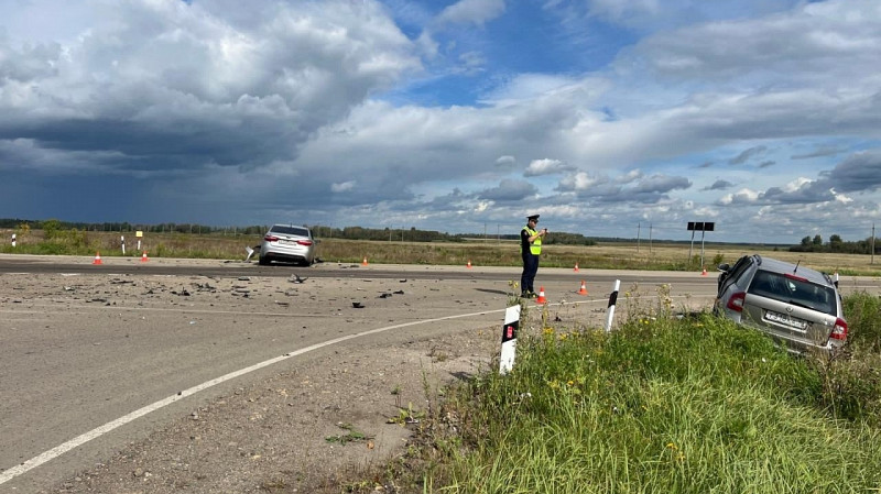 Три человека пострадали в ДТП на трассе Екатеринбург-Шадринск-Курган