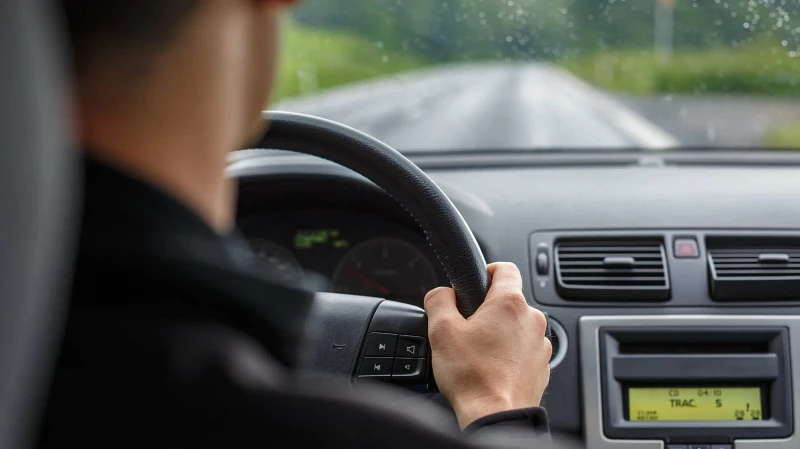 Юристы предупреждают: езда с фальшивыми правами грозит тюрьмой