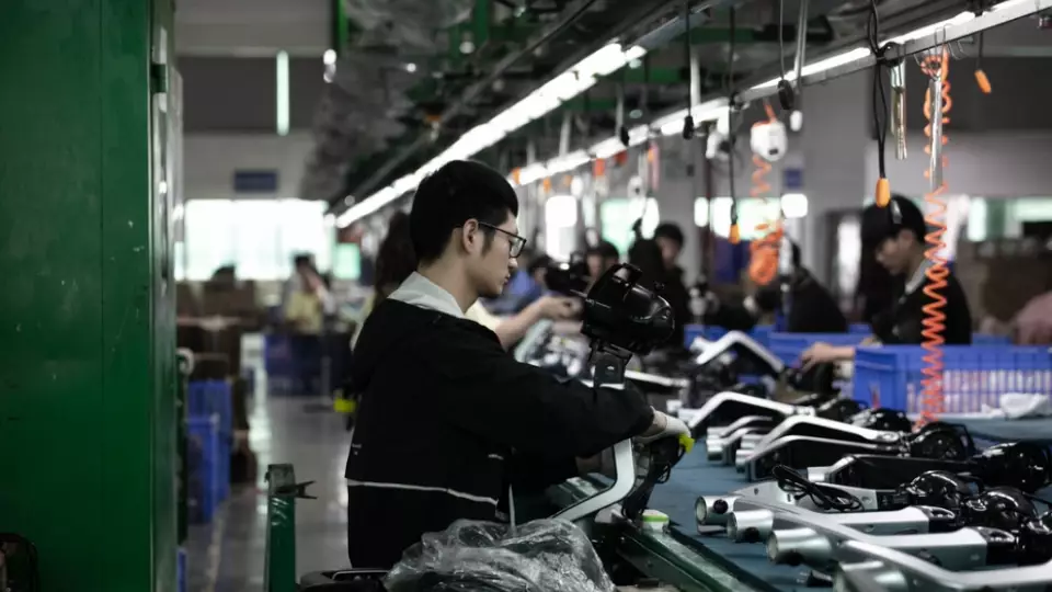 Гонконгские инженеры создали робота-скакуна