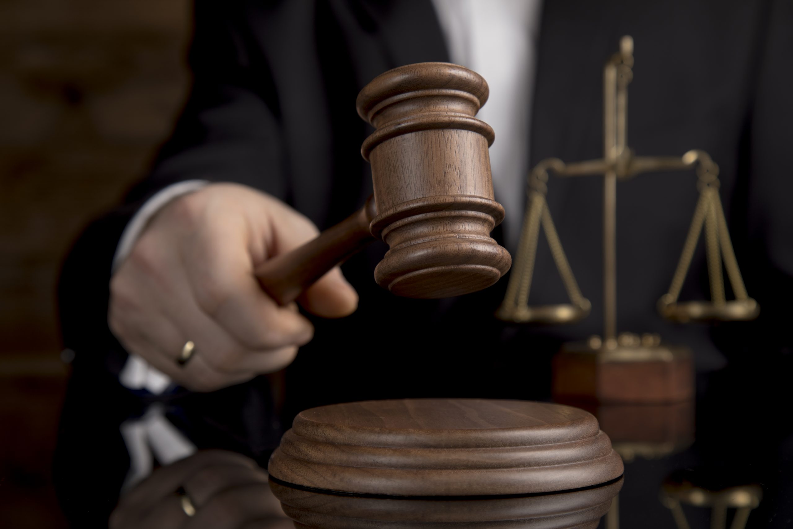 У предпринимательницы из Нижней Туры изъяли десятки тысяч контрафактного алкоголя и табака