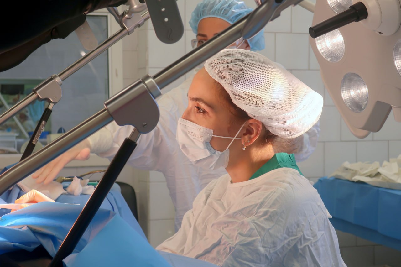 Новый метод лечения свищей без операции ввели в Свердловской ОКБ №1