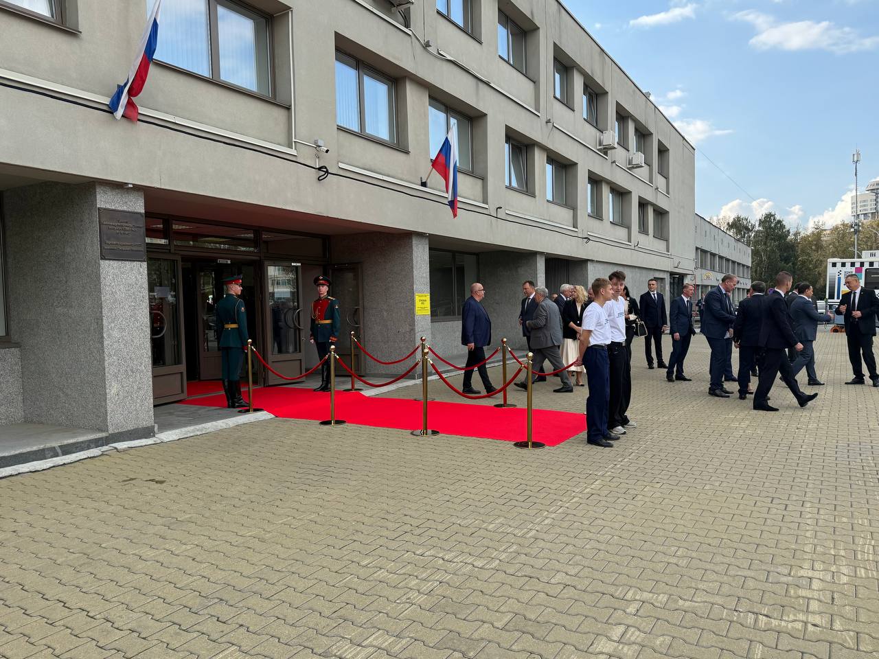 Главный символ власти руководителя Свердловской области совсем скоро передадут Денису Паслеру