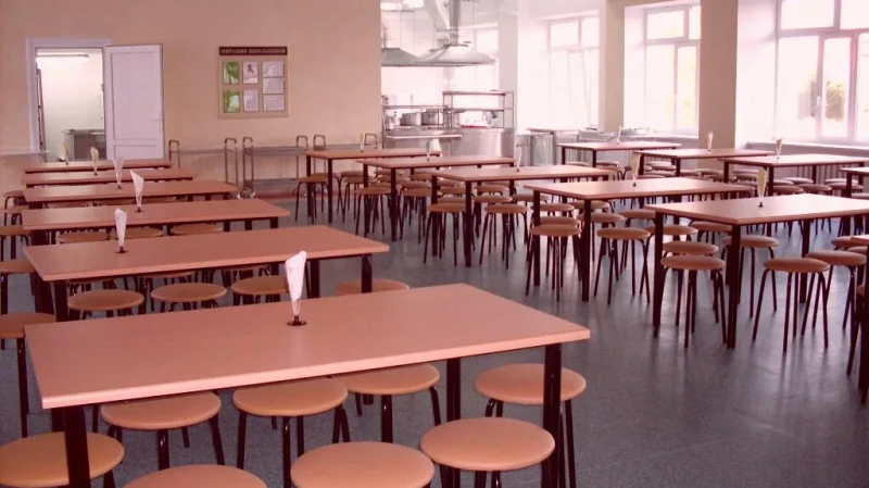 400 тысяч рублей получит женщина за травму сына в школьной столовой