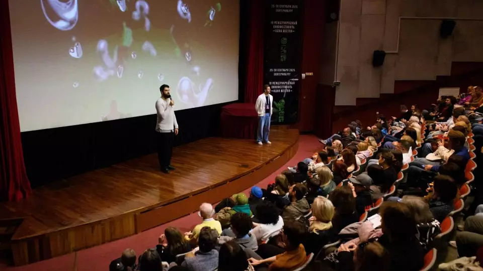 Возможности ИИ обсудили на деловой программе фестиваля «Одна шестая»