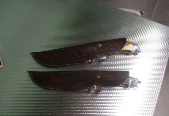 Охотничьи ножи изъяли у пассажира в Кольцово