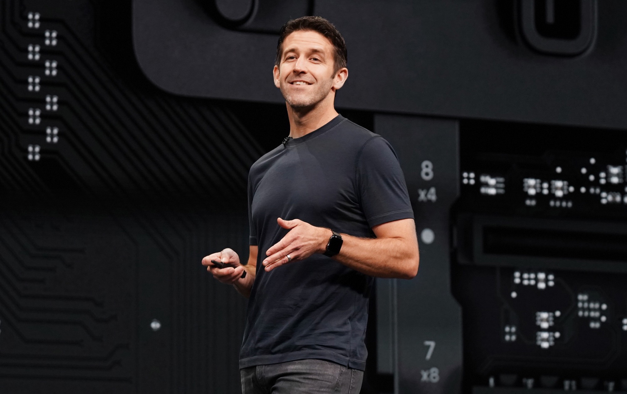 Джон Тернус может стать новым главой Apple