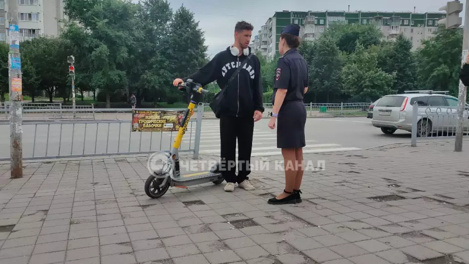 Депутаты предложили регистрировать всех водителей самокатов через Госуслуги