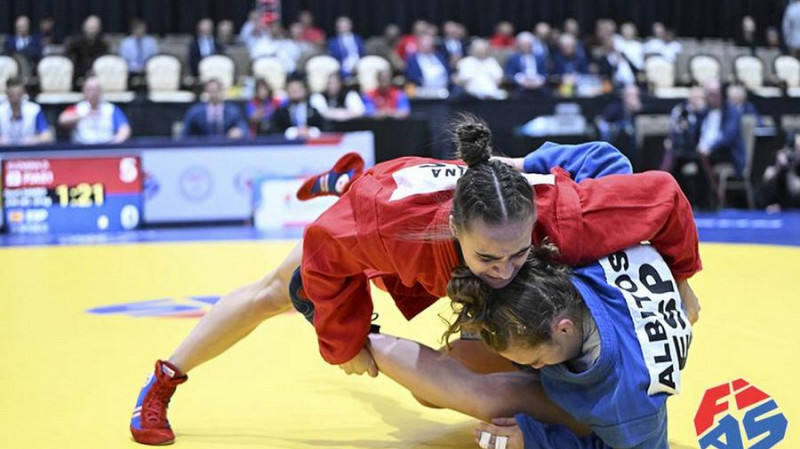 Свердловские самбистки завоевали четыре золота на первенстве мира в Индонезии