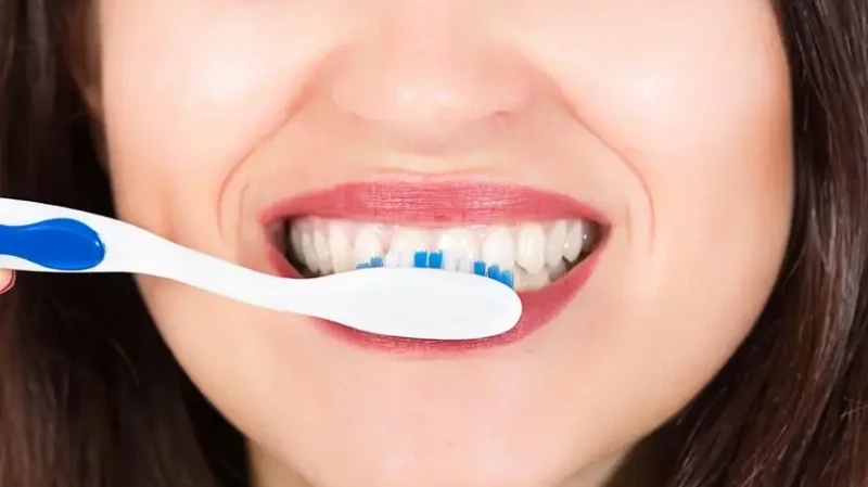 5 мифов о домашнем отбеливании зубов развенчаны экспертом