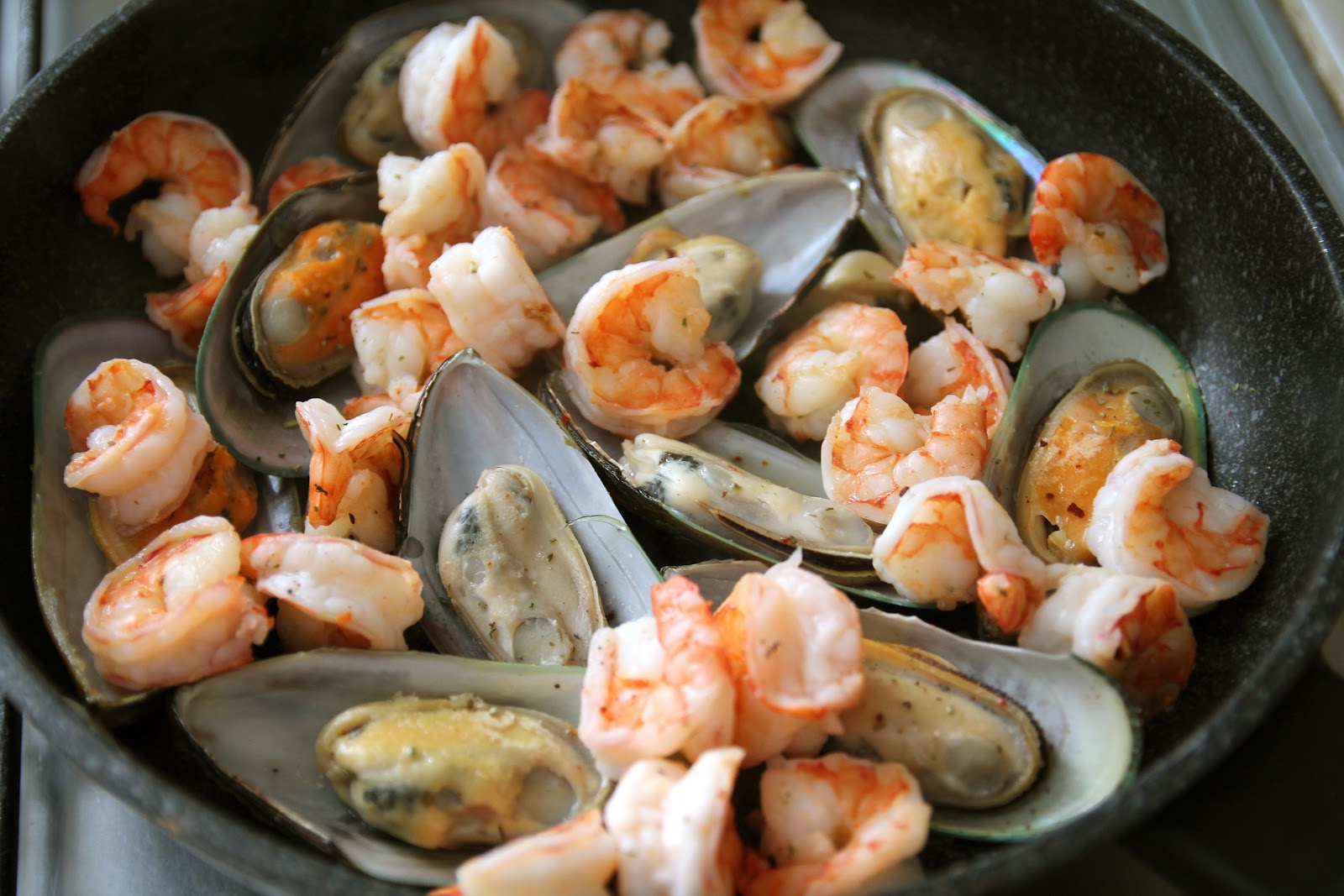 Креветки и мидии могут сильнее всего подорожать к Новому году