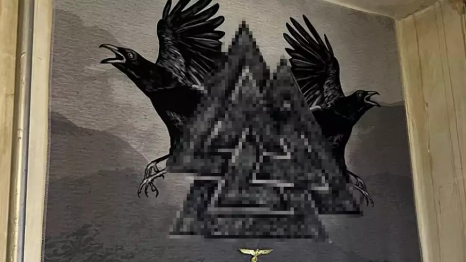 45-летняя блондинка задержана за пропаганду экстремистских материалов в Екатеринбурге