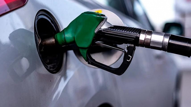 В российский бензин могут начать добавлять больше спирта