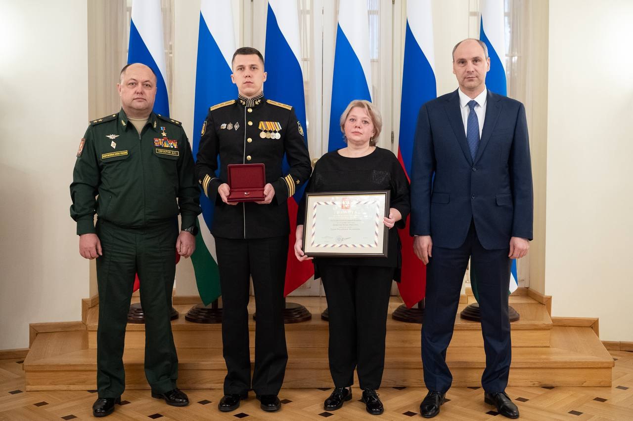 Семье погибшего уральского полковника вручили медаль «Золотая Звезда» Героя России
