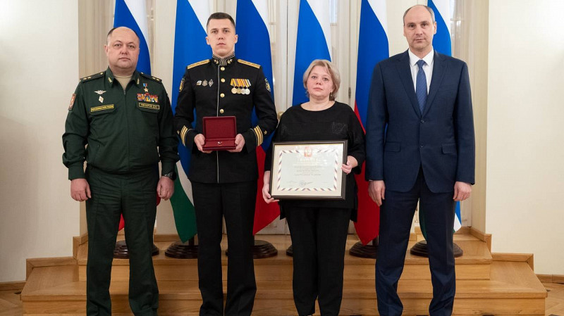 Семье погибшего уральского полковника вручили медаль «Золотая Звезда» Героя России