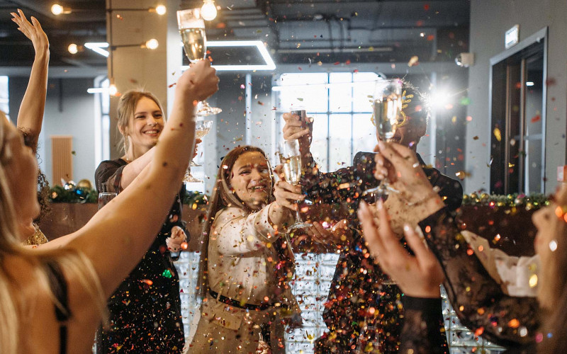 У каждого второго екатеринбуржца будет новогодний корпоратив
